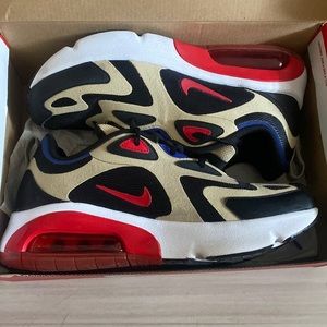 Size 6 youth .air max